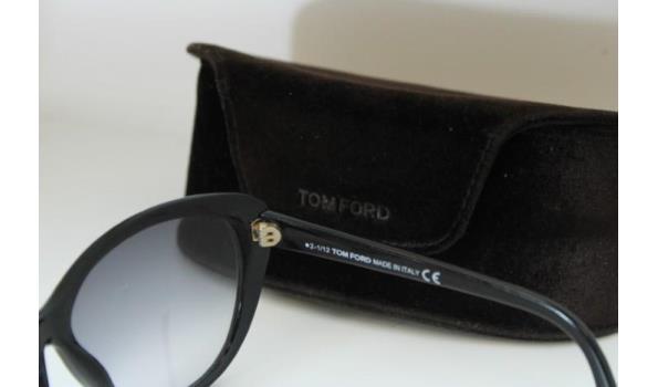 zonnebril TOM FORD TF230, krasje, mogelijke gebruikssporen